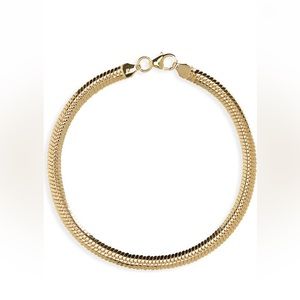 14k yellow gold marked bracelet.